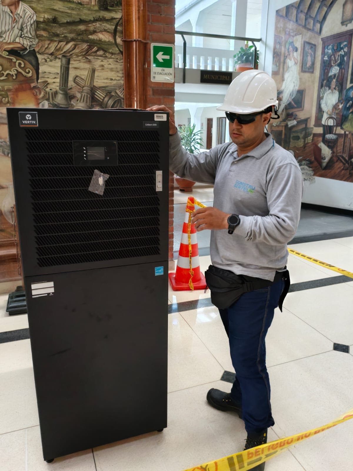 Instalación de UPS en entidad pública